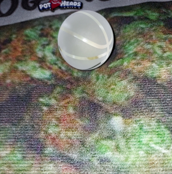 Crystal Basketball 🏀 (40 mm) - Picture 10 of 11